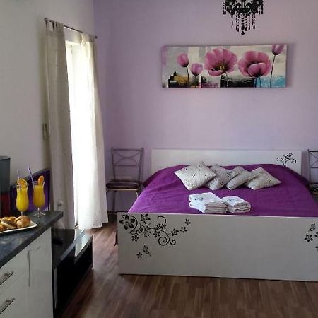 Apartments Lavanda Biograd Na Moru Bagian luar foto