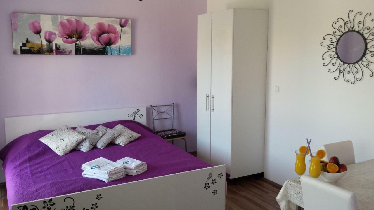 Apartments Lavanda Biograd Na Moru Bagian luar foto
