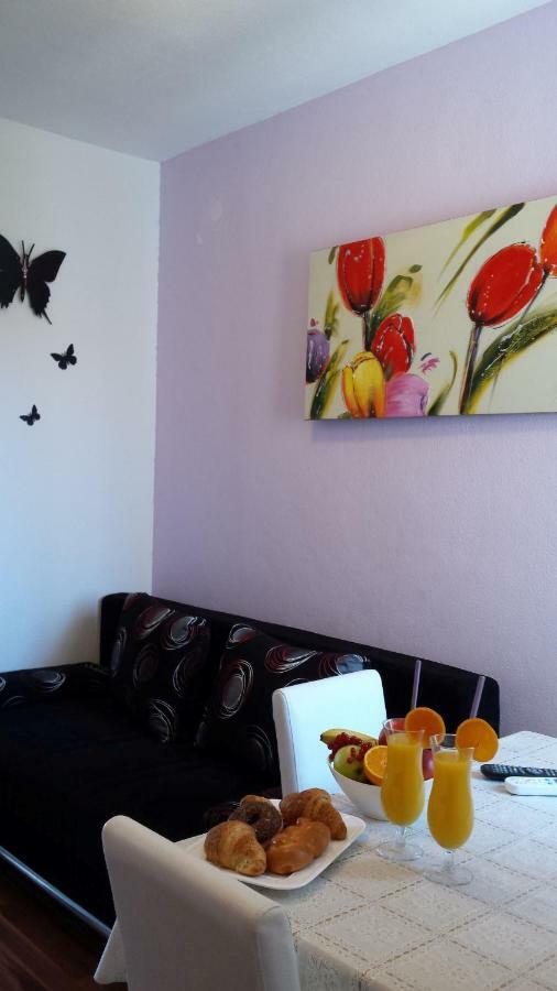 Apartments Lavanda Biograd Na Moru Bagian luar foto