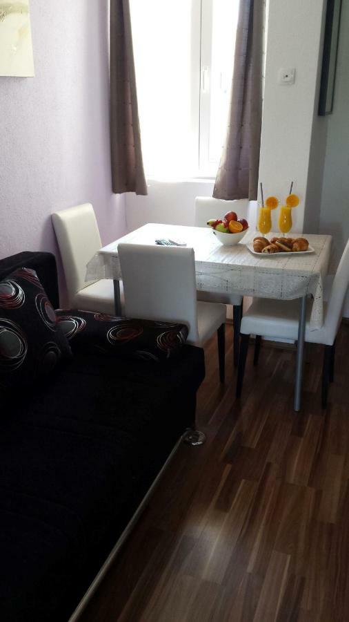 Apartments Lavanda Biograd Na Moru Bagian luar foto