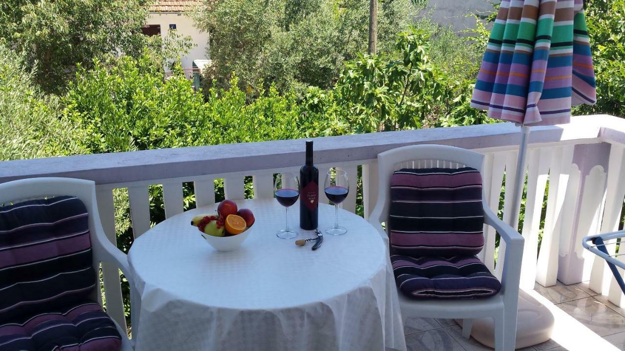 Apartments Lavanda Biograd Na Moru Bagian luar foto