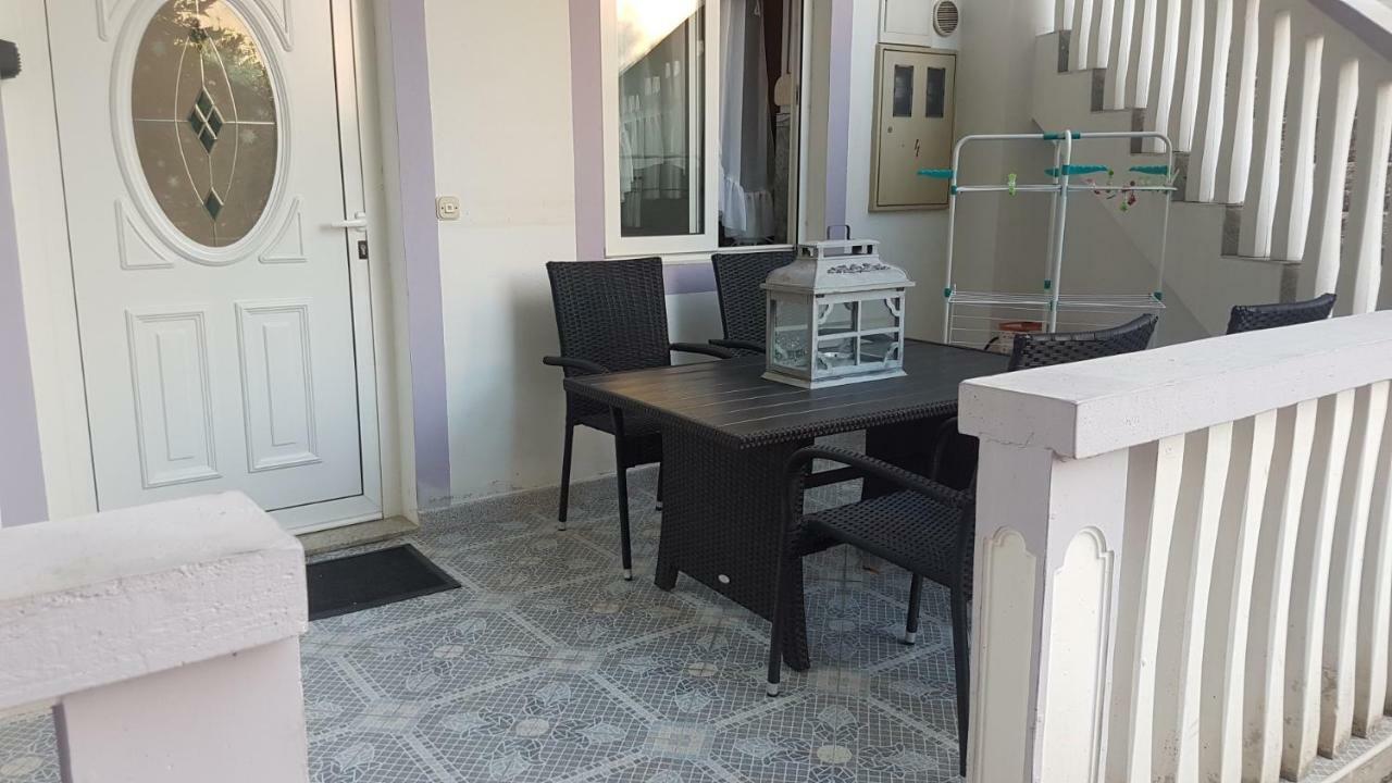 Apartments Lavanda Biograd Na Moru Bagian luar foto