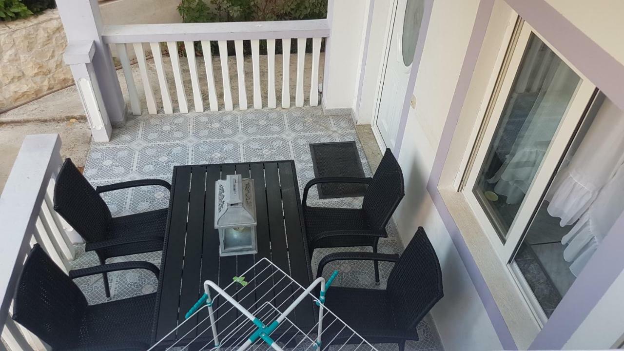 Apartments Lavanda Biograd Na Moru Bagian luar foto